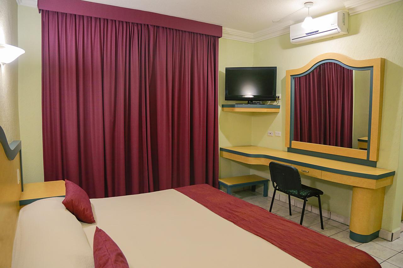 Hotel Madrid Minatitlán Εξωτερικό φωτογραφία