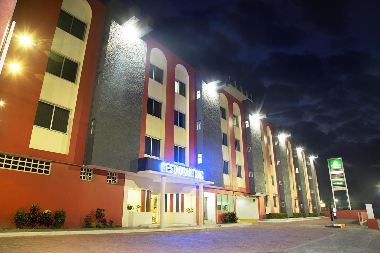 Hotel Madrid Minatitlán Εξωτερικό φωτογραφία